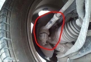 开车时假如听到这2种声音，必须停车检查！