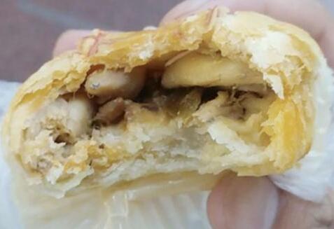 资料图：酸菜牛蛙馅月饼