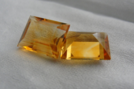 黄水晶的鉴别真假图片，黄水晶的鉴别真假图片价格